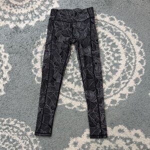 Victoria’s Secret essential on point Flow pocket Black palm Leaf Leggings 6